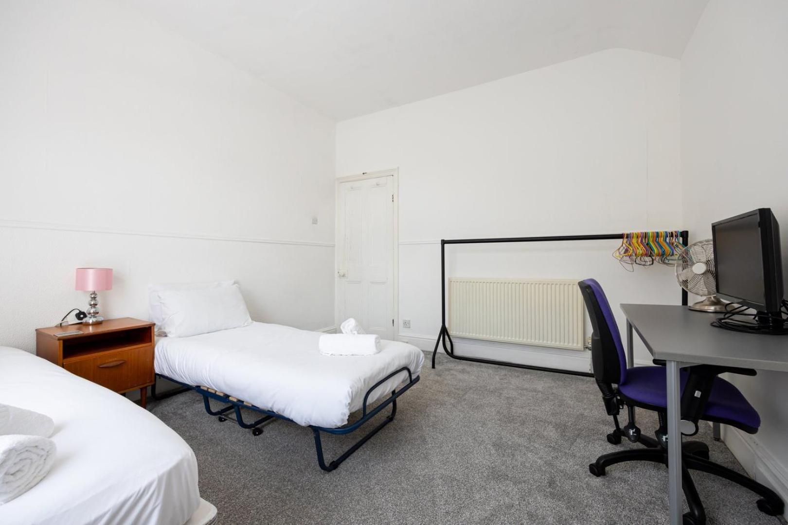 Guestready - Enchanting Life In Gorse Hill Manchester Zewnętrze zdjęcie