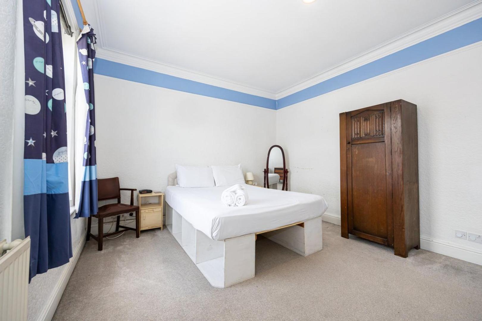 Guestready - Enchanting Life In Gorse Hill Manchester Zewnętrze zdjęcie