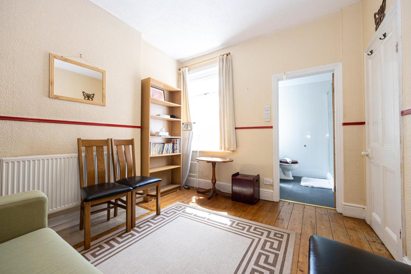 Guestready - Enchanting Life In Gorse Hill Manchester Zewnętrze zdjęcie