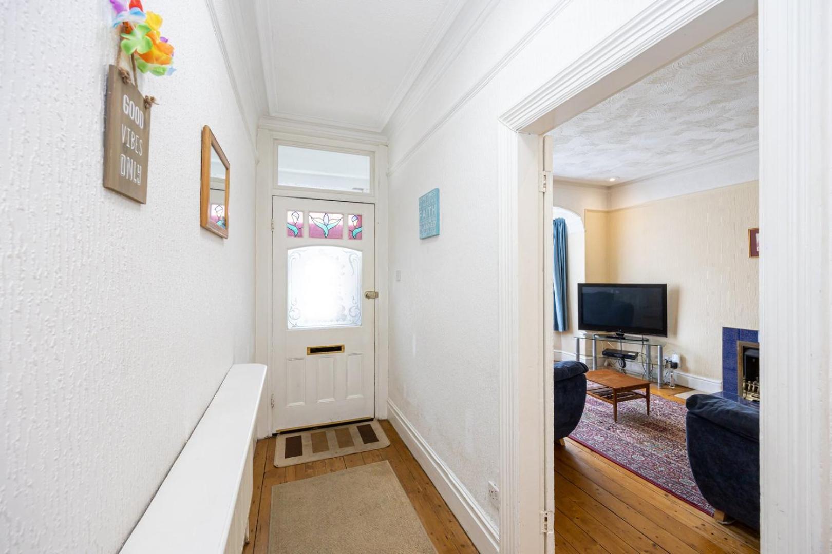 Guestready - Enchanting Life In Gorse Hill Manchester Zewnętrze zdjęcie