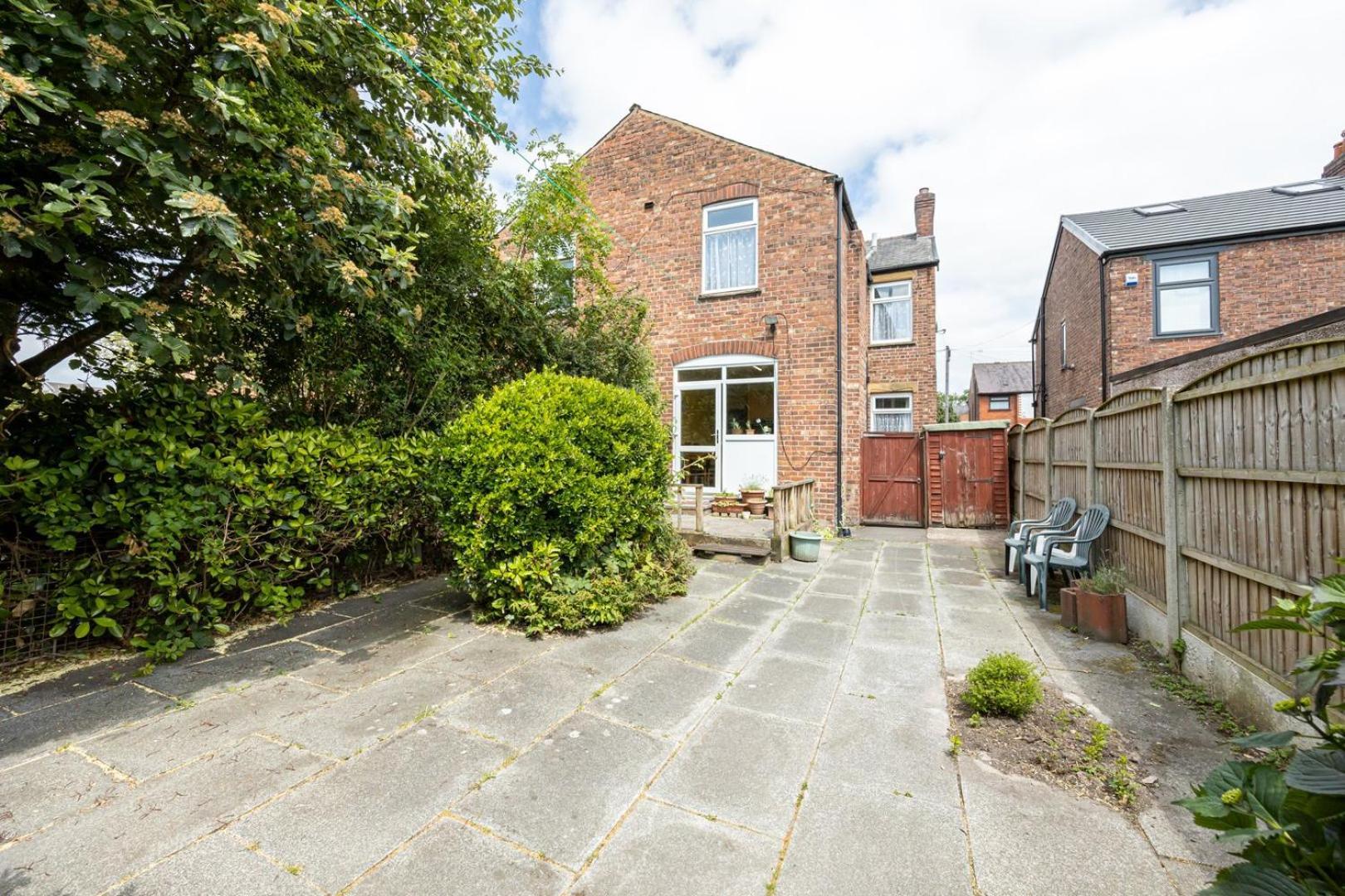 Guestready - Enchanting Life In Gorse Hill Manchester Zewnętrze zdjęcie